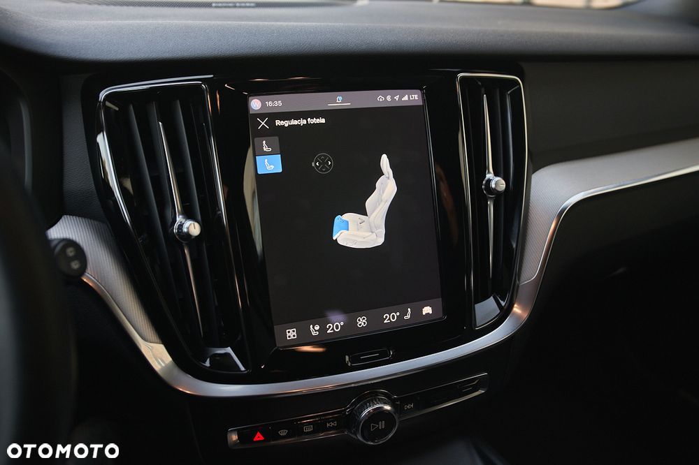 Volvo V60 2022