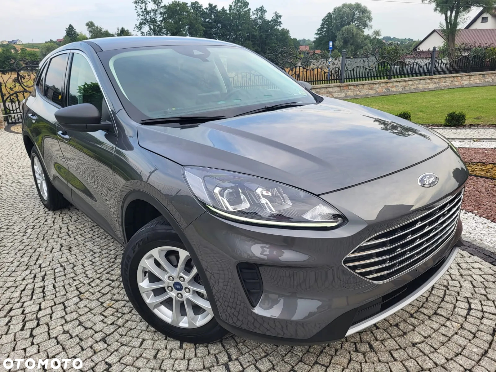 Ford Kuga - 25