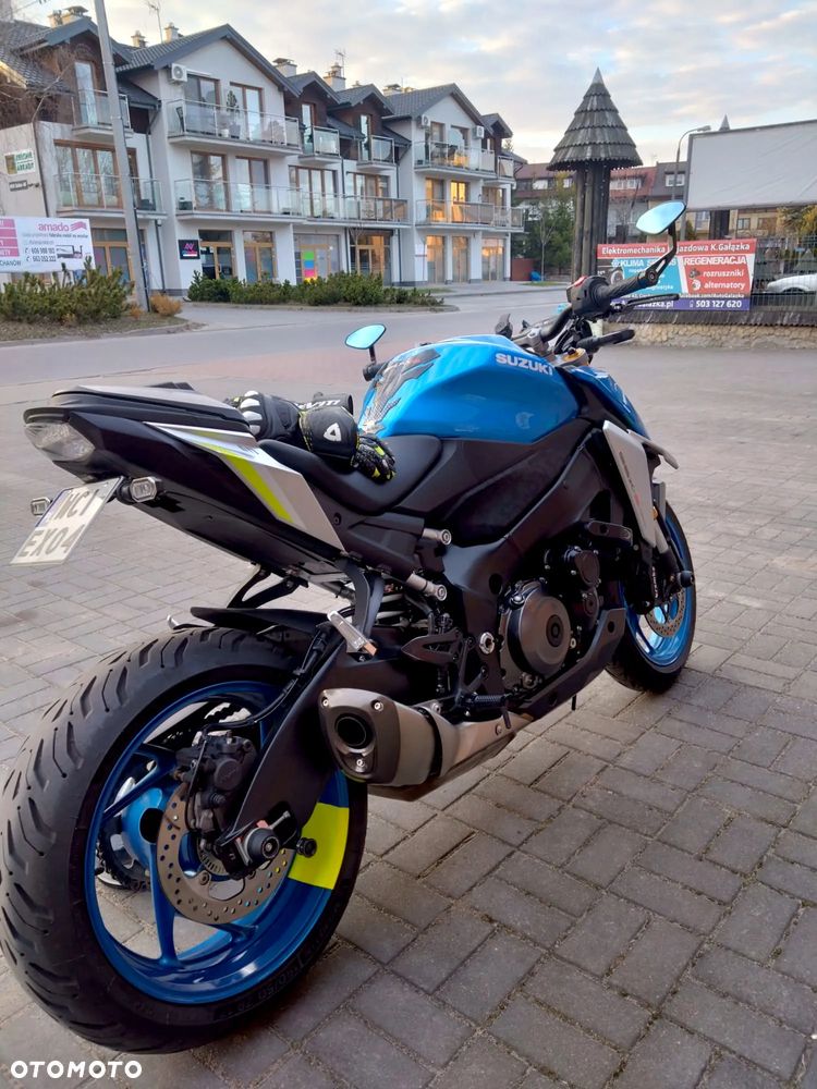 Suzuki GSX - 1