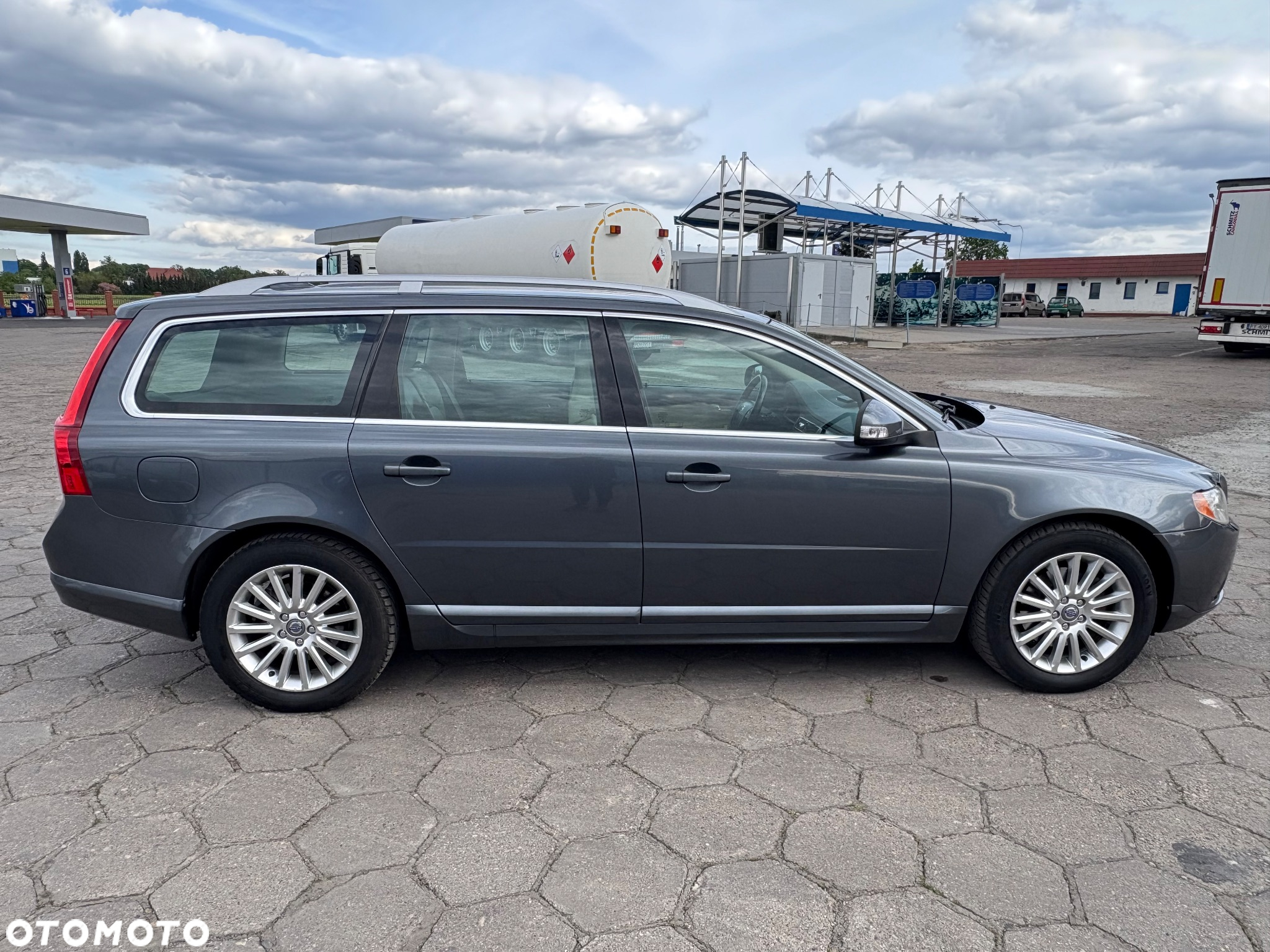 Volvo V70 D4 AWD Summum - 9
