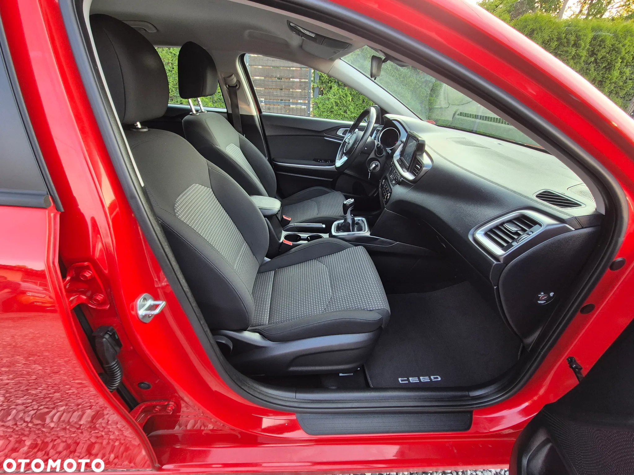 Kia Ceed 1.4 L Business Line - 37