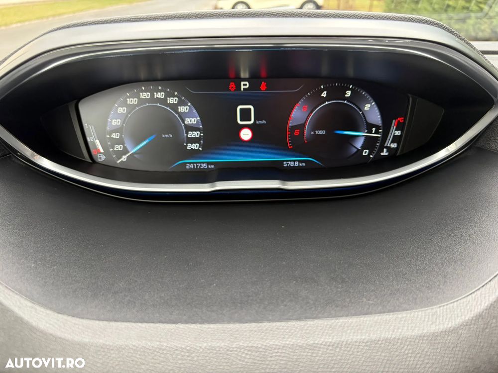 Peugeot 3008 1.6 BlueHDI S&S EAT6 Active - 32