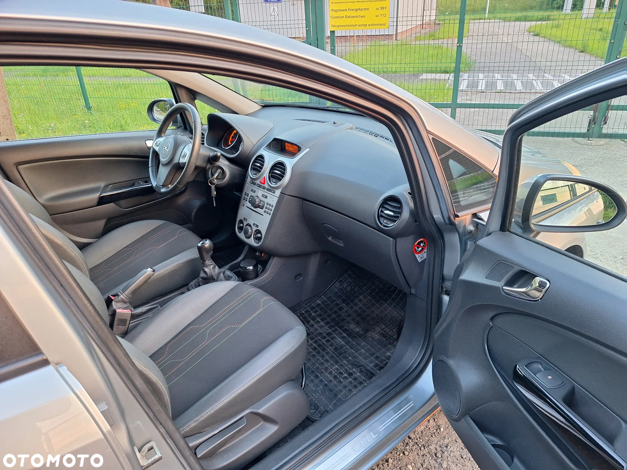 Opel Corsa 1.4 16V Edition 150 - 12