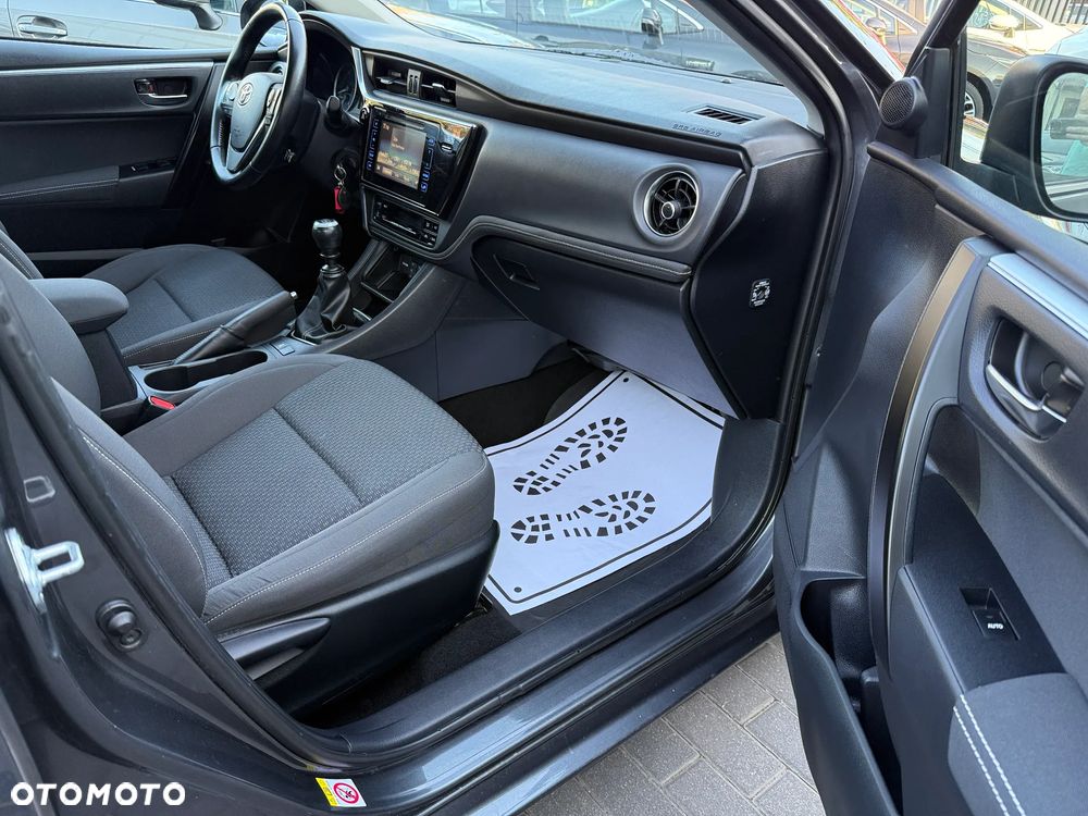 Toyota Corolla 1.4 D-4D Comfort - 19