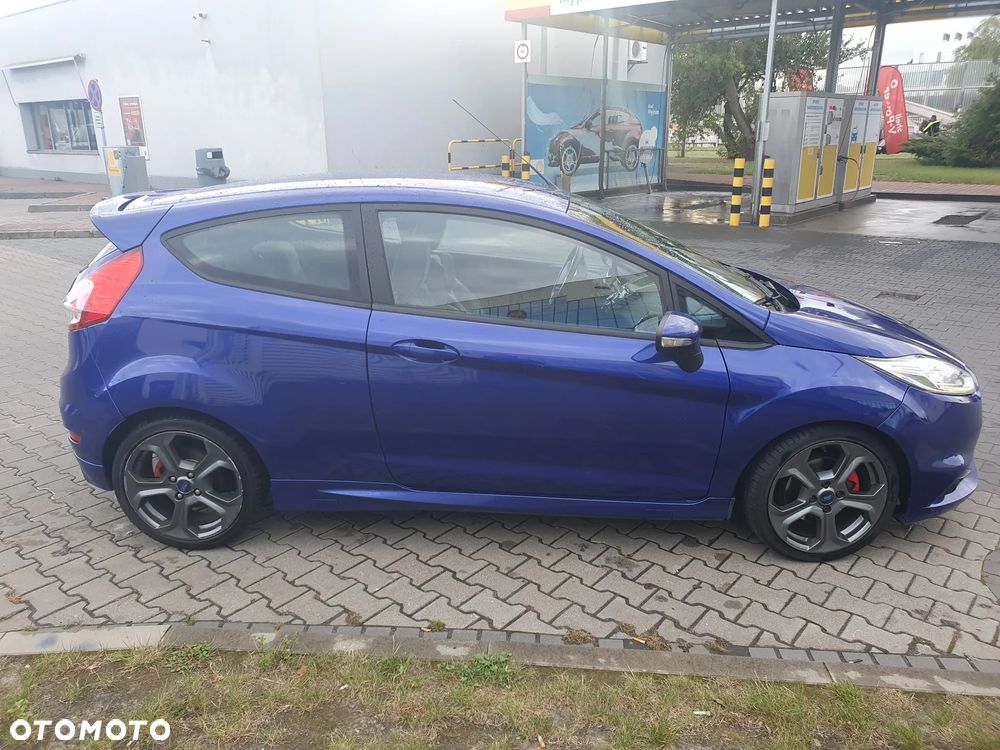 Ford Fiesta ST - 7