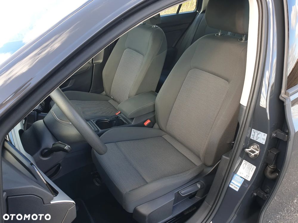 Volkswagen Golf - 14