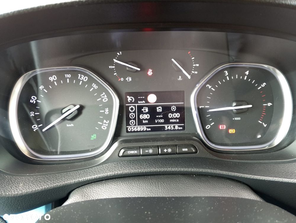 Peugeot Traveller 2.0 BlueHDi Compact Active - 11