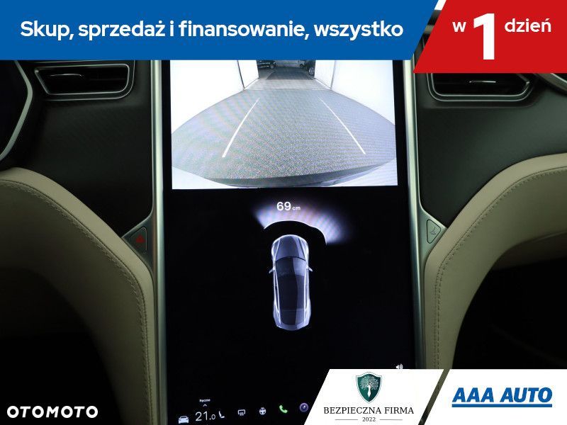 Tesla Model S - 18