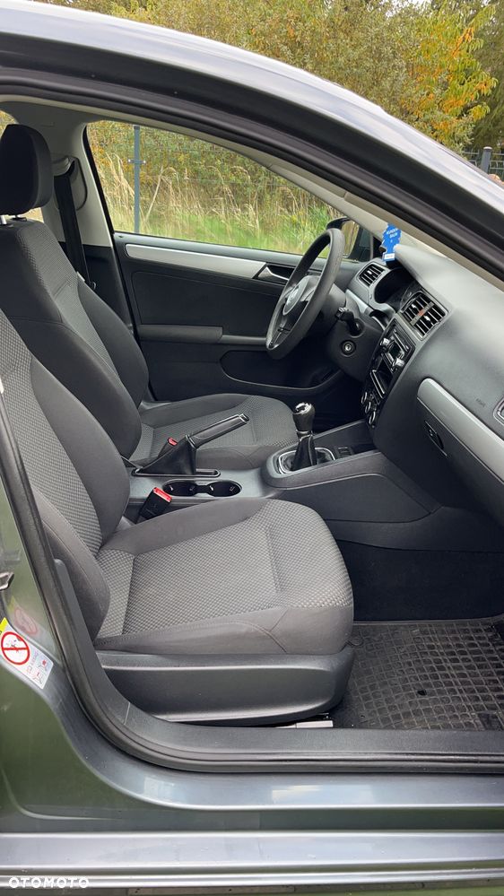 Volkswagen Jetta 1.6 TDI BMT Comfortline - 13