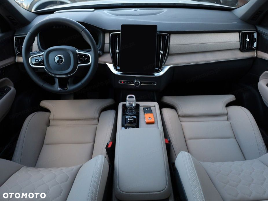 Volvo XC 90 - 8