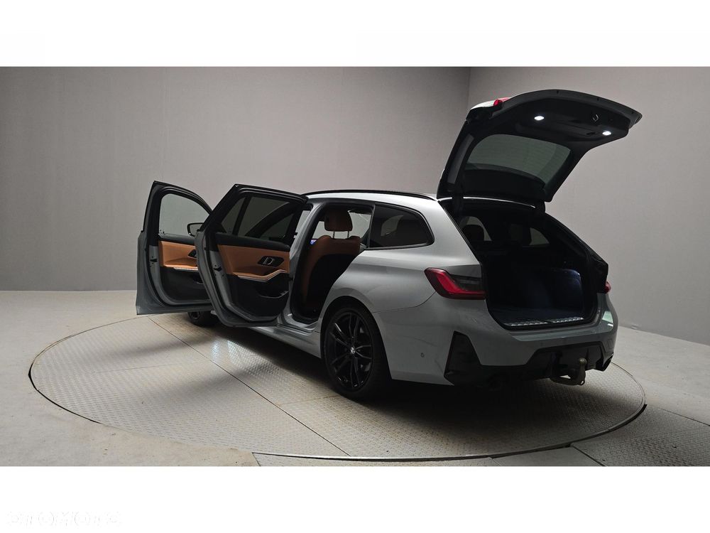 BMW Seria 3 320d xDrive M Sport - 11