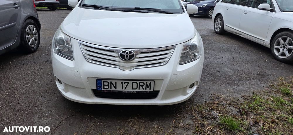 Toyota Avensis - 17