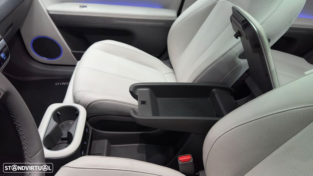 Hyundai Ioniq 5 77,4 kWh 4WD Uniq - 36