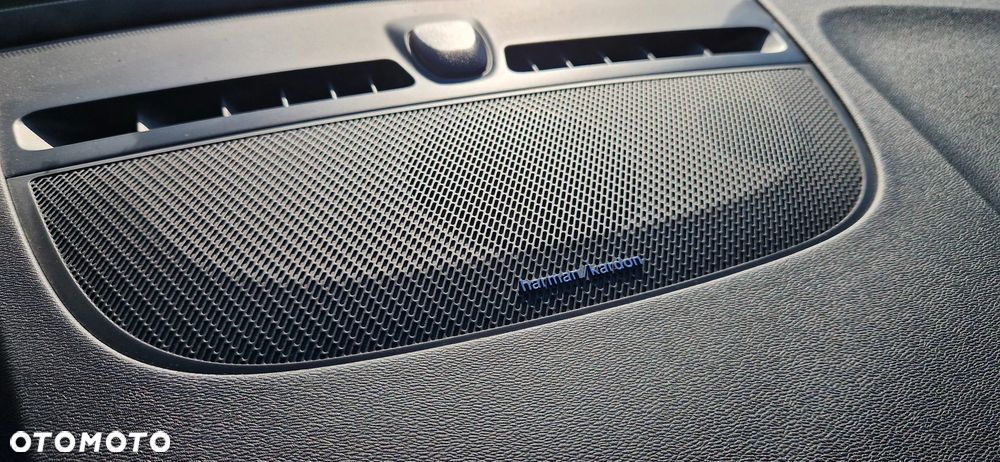 Volvo XC 40 D4 AWD Geartronic R-Design - 25