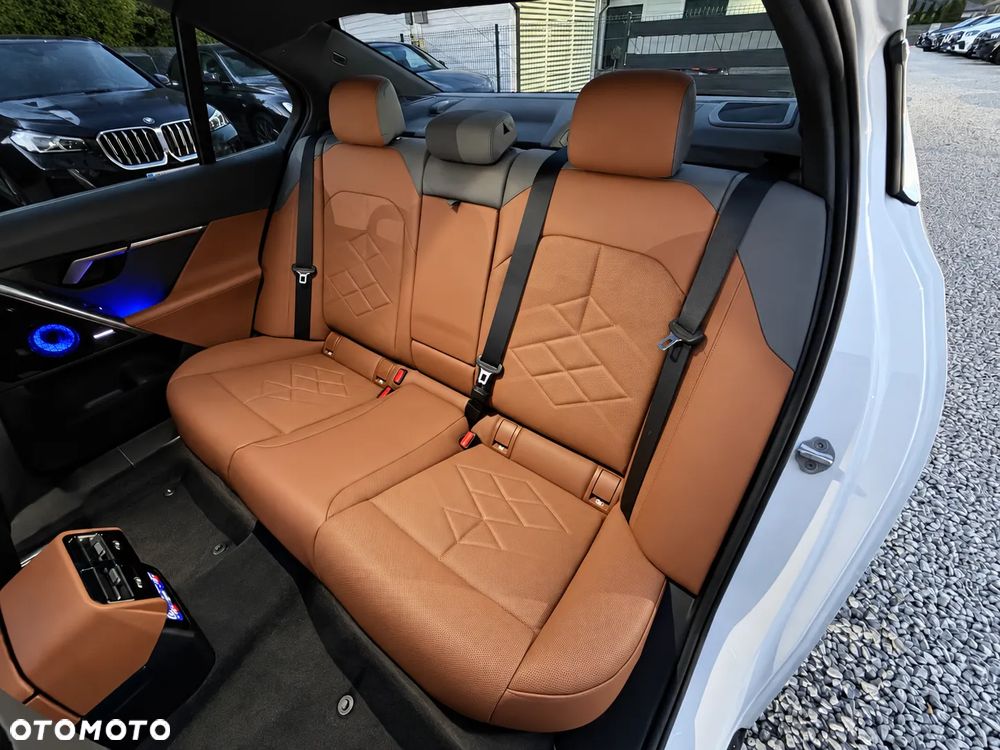 BMW Seria 5 530e xDrive - 29
