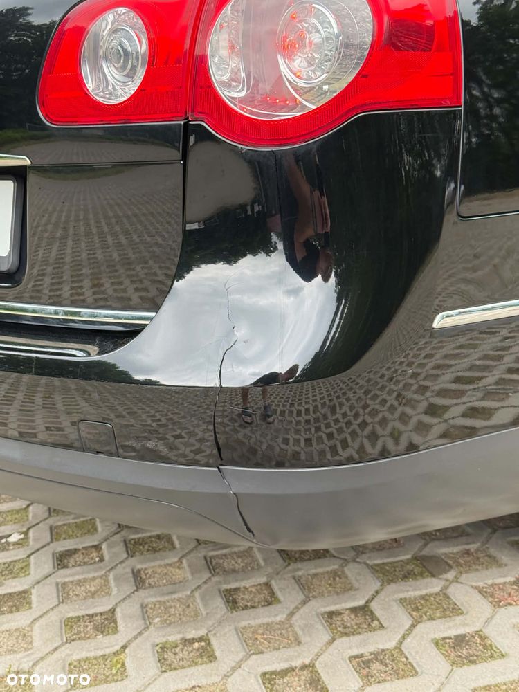 Volkswagen Passat 2.0 TDI DPF Sportline DSG - 28