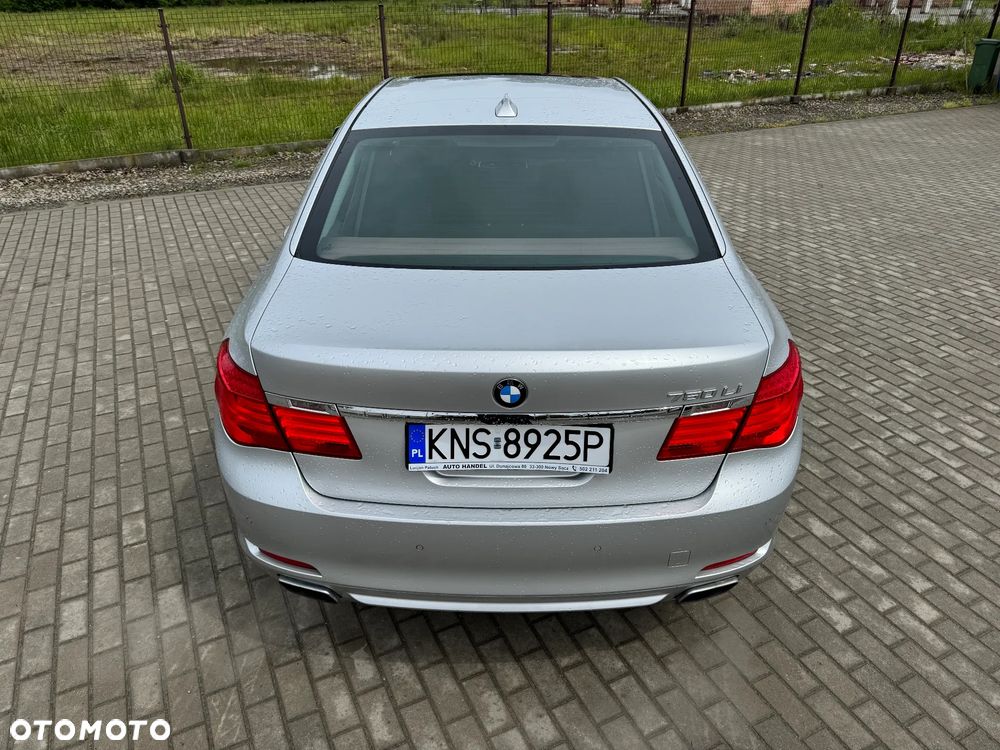 BMW Seria 7 750Li - 10