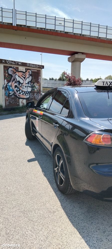 Mitsubishi Lancer 1.6 Inform - 6