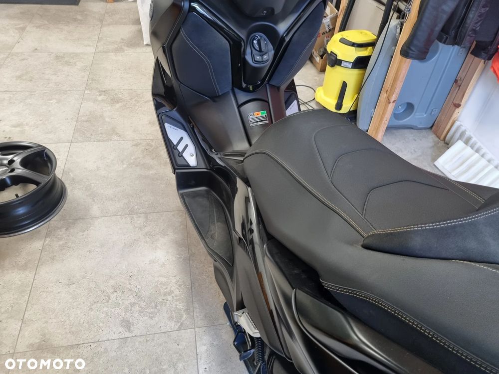 Yamaha X-max - 5
