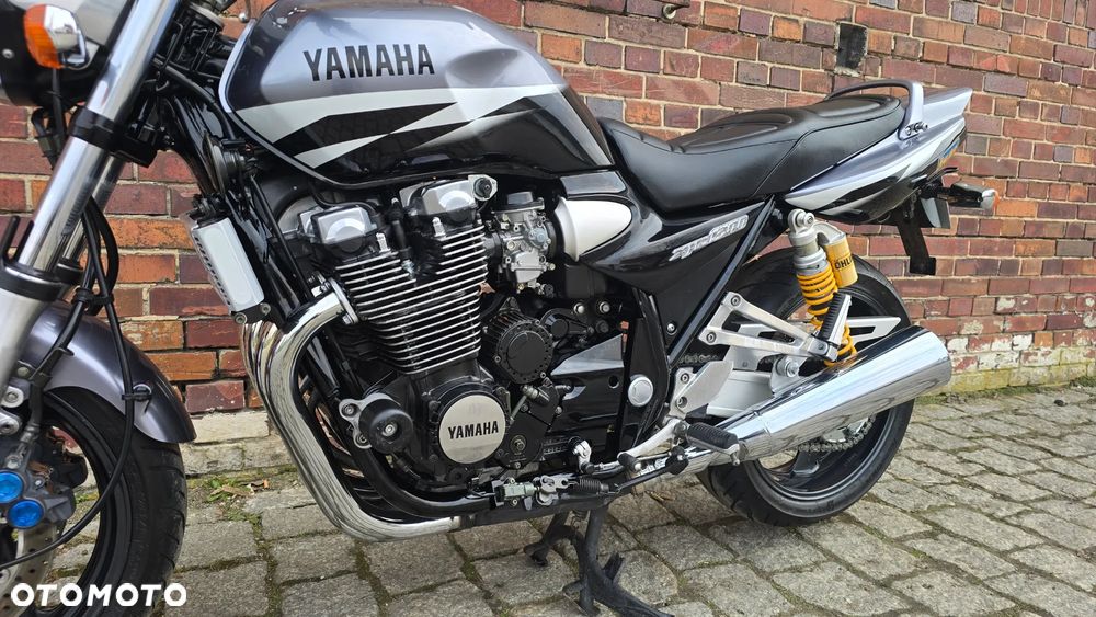 Yamaha XJR - 3