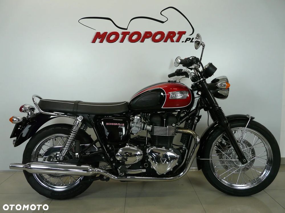 Triumph Bonneville - 1