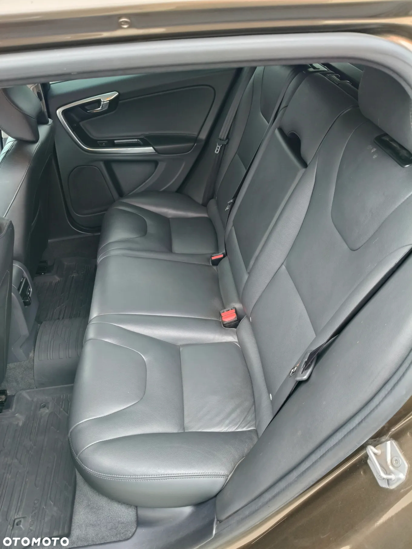 Volvo V60 Cross Country T5 AWD Summum - 13