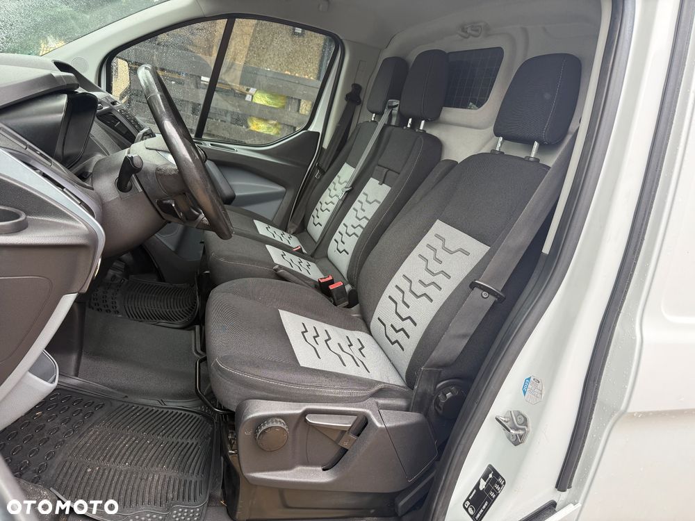 Ford TRANSIT CUSTOM - 7