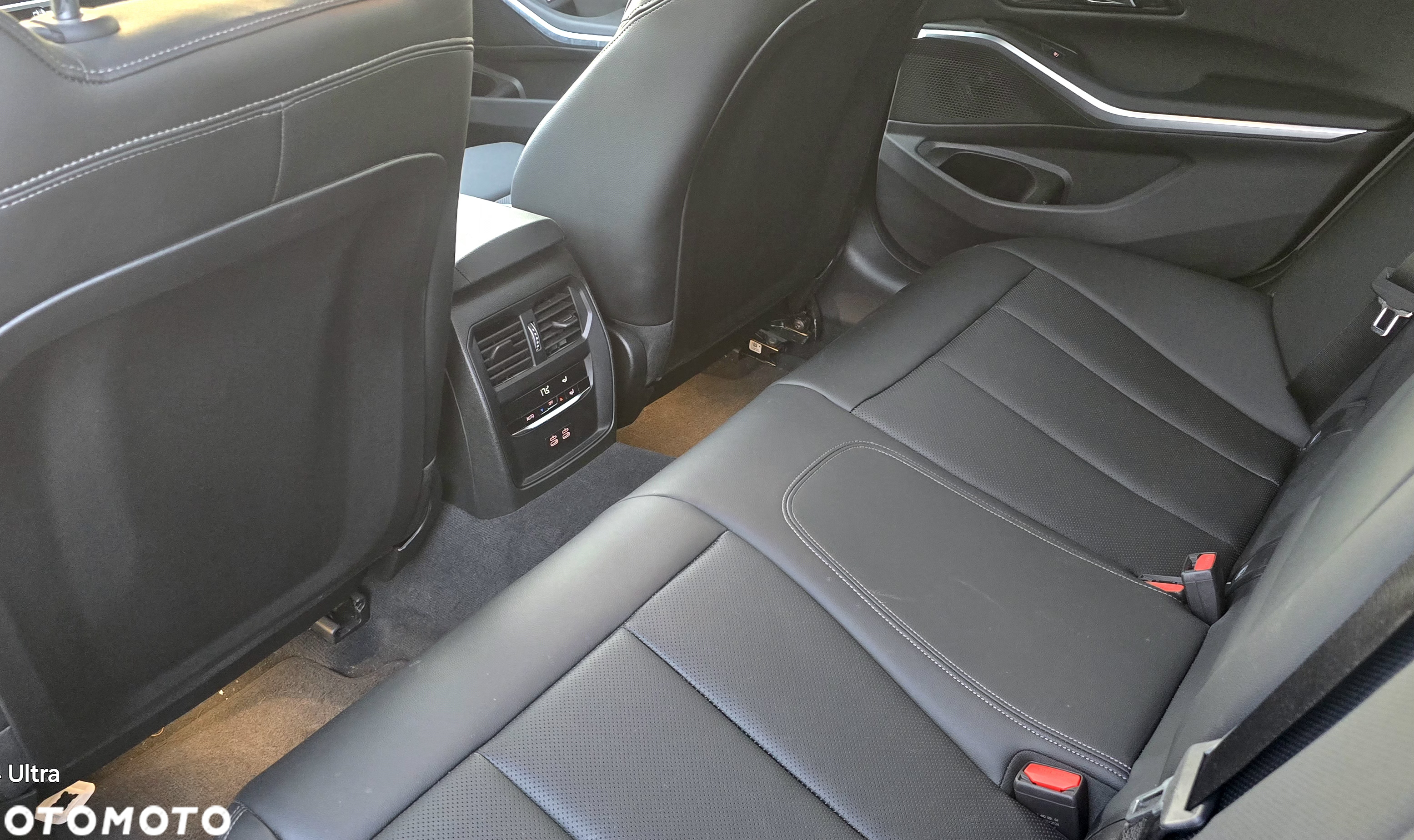 BMW Seria 3 320d xDrive M Sport - 12