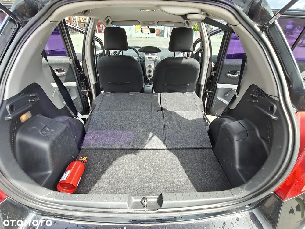 Toyota Yaris - 20