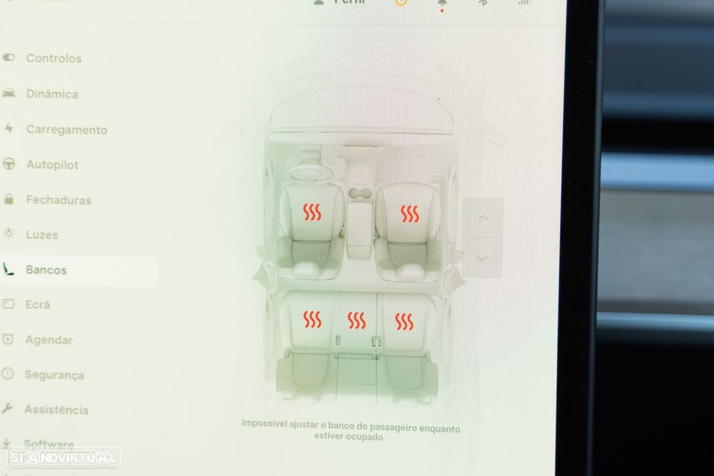 Tesla Model Y Long Range Dual Motor AWD - 14