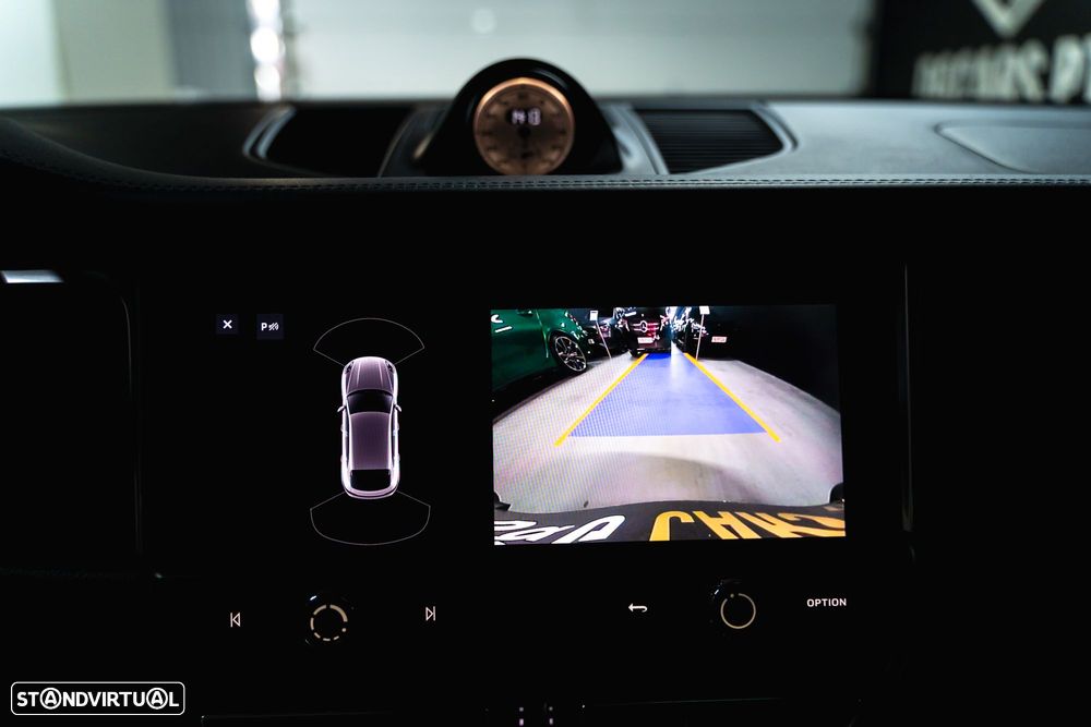 Porsche Macan T - 13