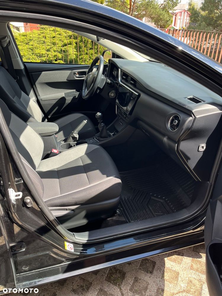 Toyota Auris 1.6 Premium - 8