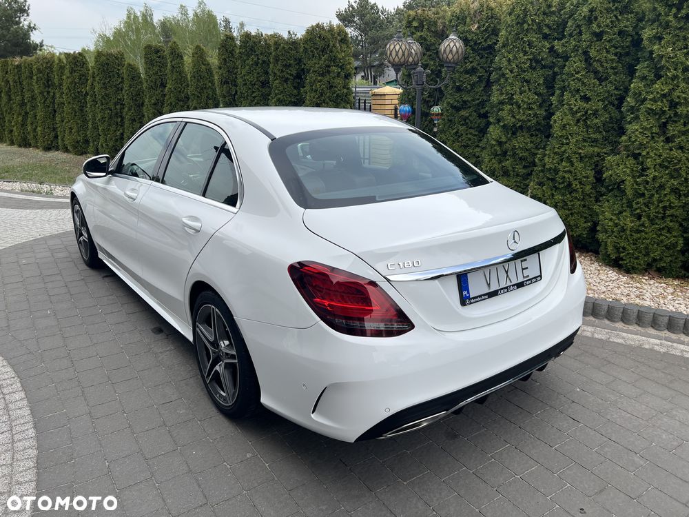 Mercedes-Benz Klasa C 180 9G-TRONIC AMG Line - 9