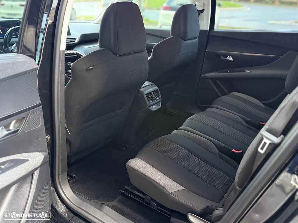 Peugeot 5008 1.5 BlueHDi Allure Pack EAT8 - 19