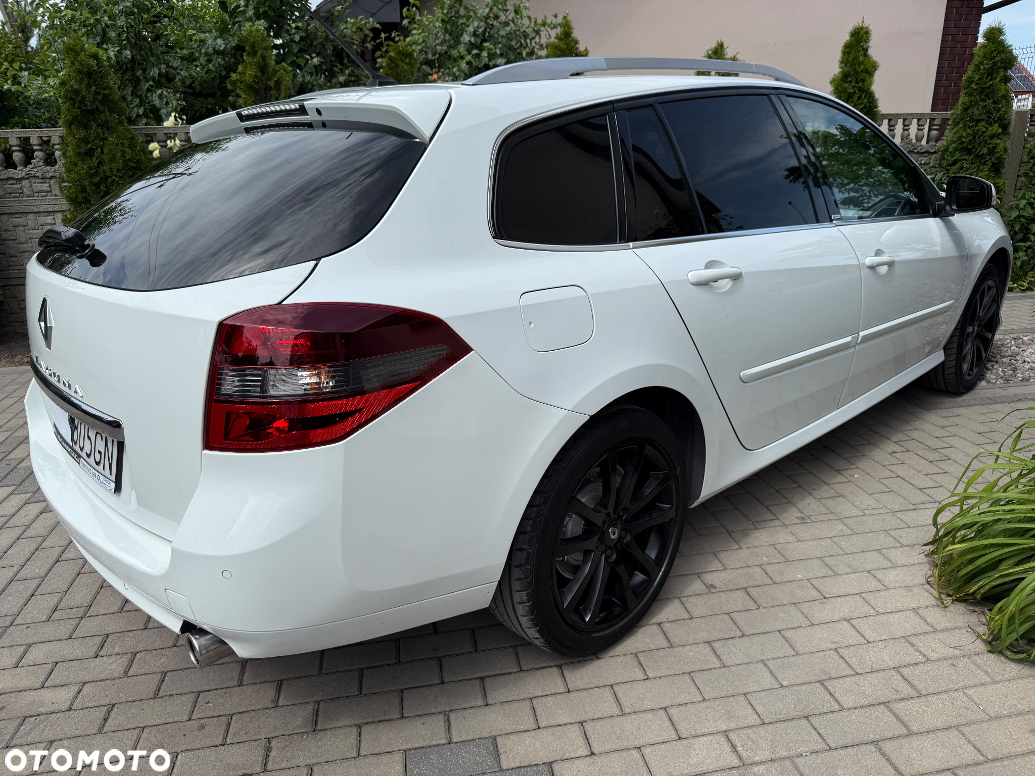 Renault Laguna 2.0 dCi Initiale - 4