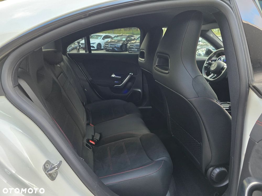 Mercedes-Benz CLA 200 mHEV AMG Line 7G-DCT - 10