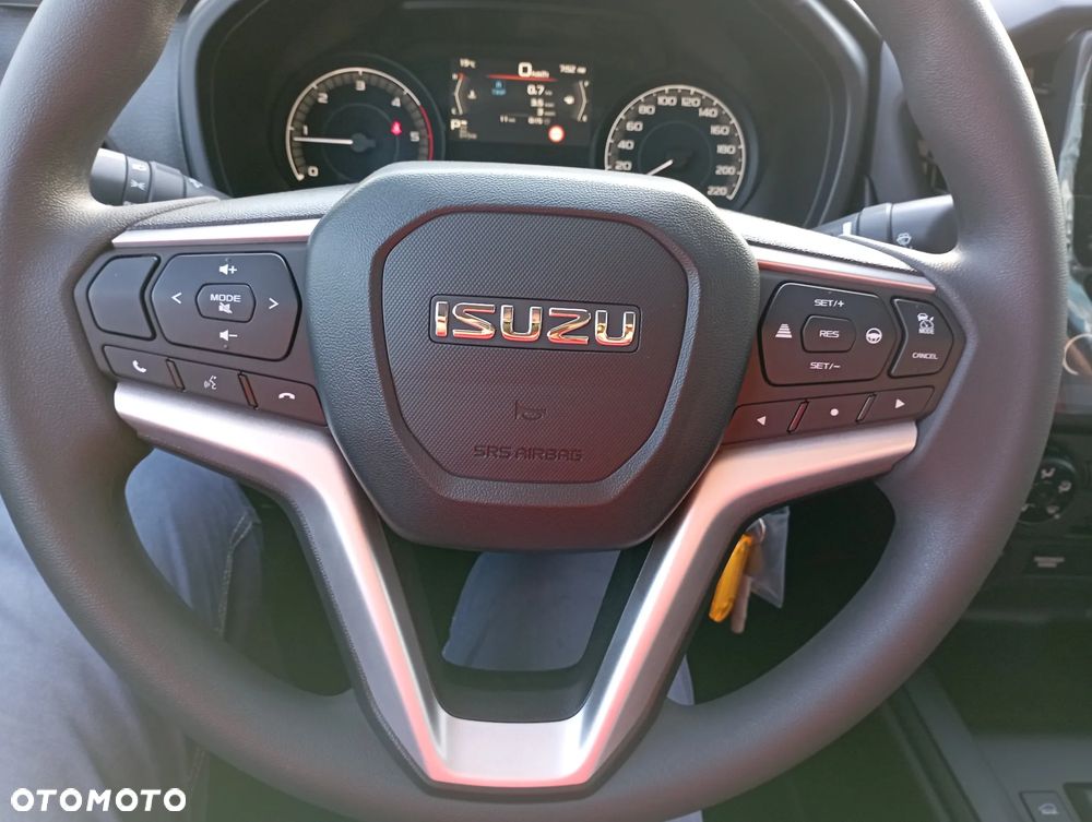 Isuzu D-Max 1.9 EC L - 17
