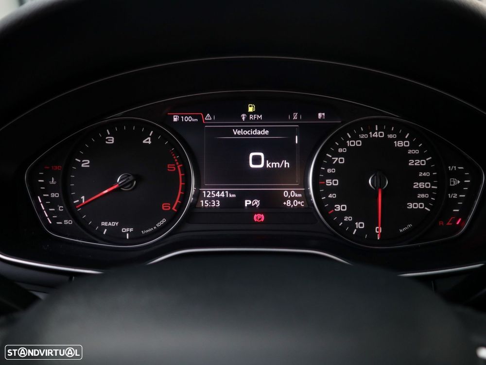 Audi A4 Avant 2.0 TDI Advance S tronic - 26