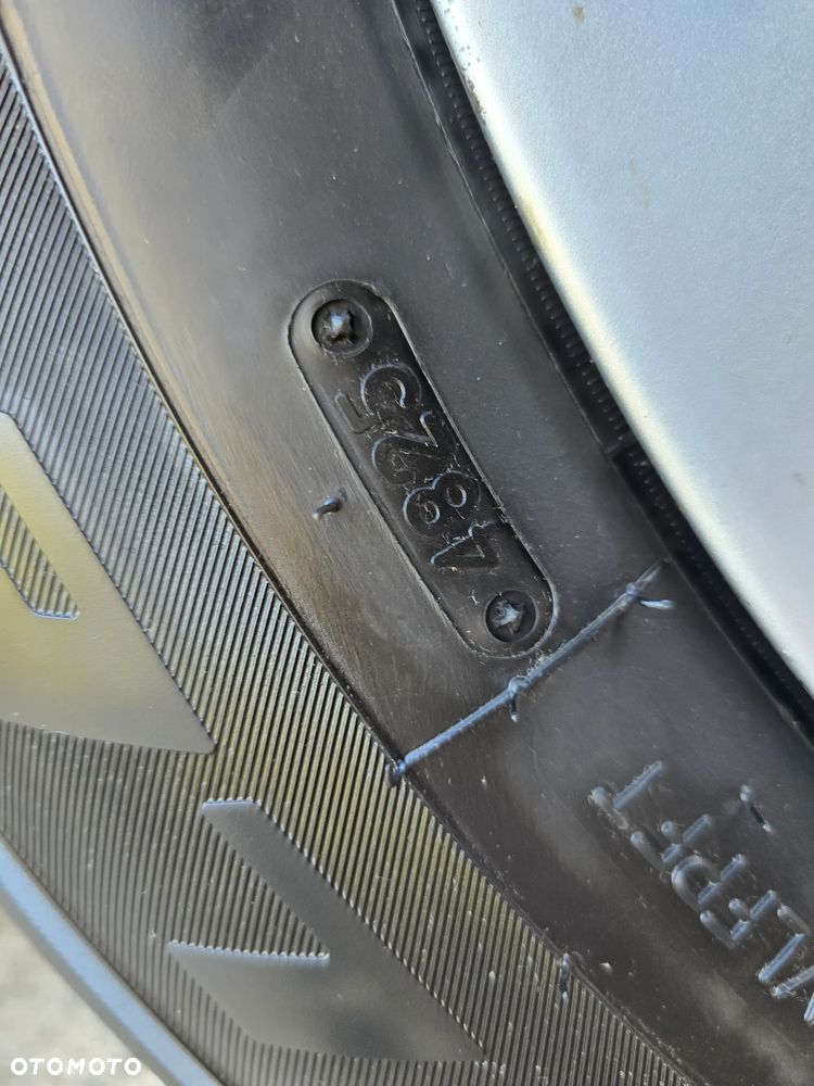 Toyota RAV4 - 16