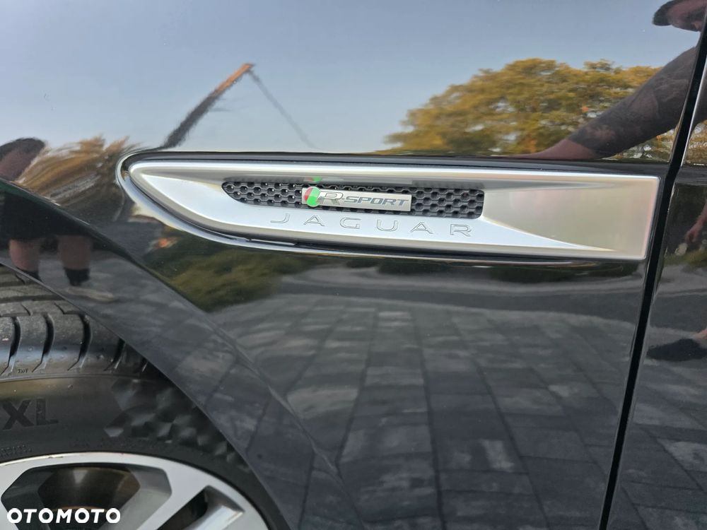 Jaguar F-Pace 2.0 i4D AWD R-Sport - 40