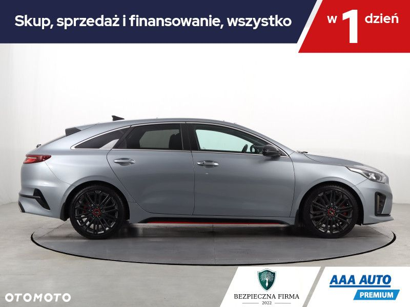 Kia ProCeed - 7