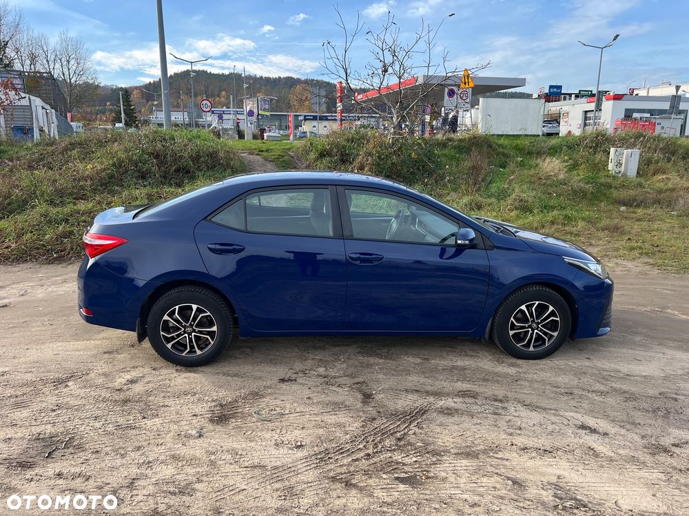 Toyota Corolla 1.33 Active - 12