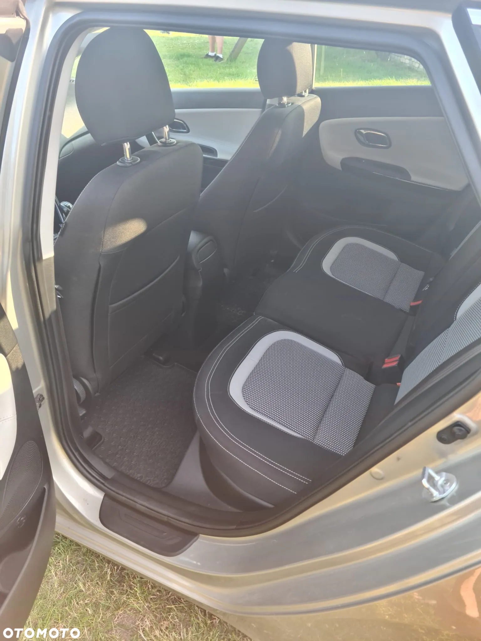 Kia Ceed - 14