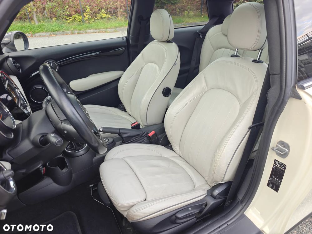 MINI Cooper S Standard - 17