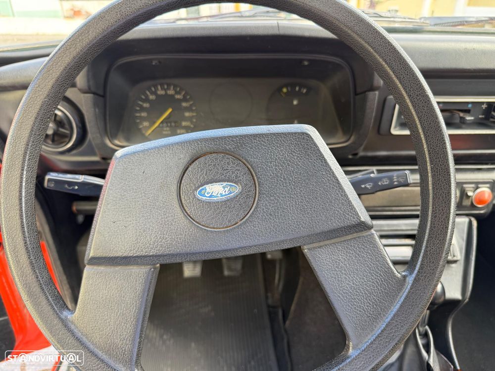 Ford Escort - 24