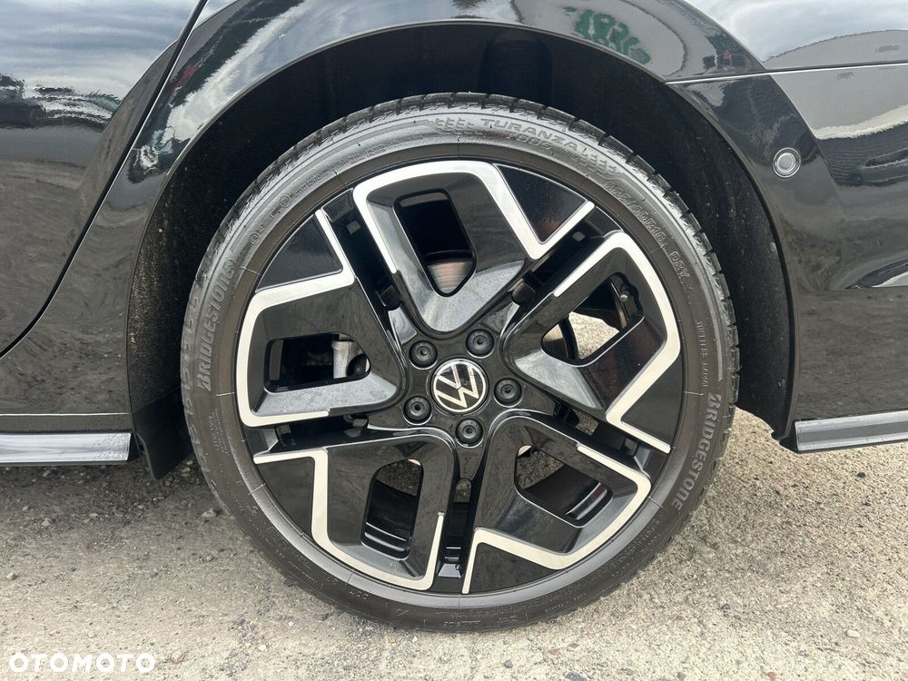 Volkswagen Golf Variant 1.5 eTSI mHEV R-Line Plus DSG - 22