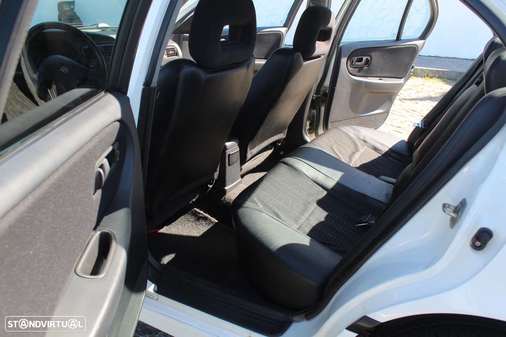 Nissan Primera Sedan 2.0-16 GT - 24