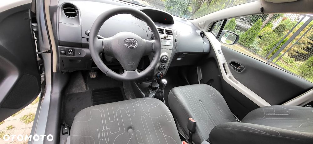 Toyota Yaris 1.0 Luna - 7