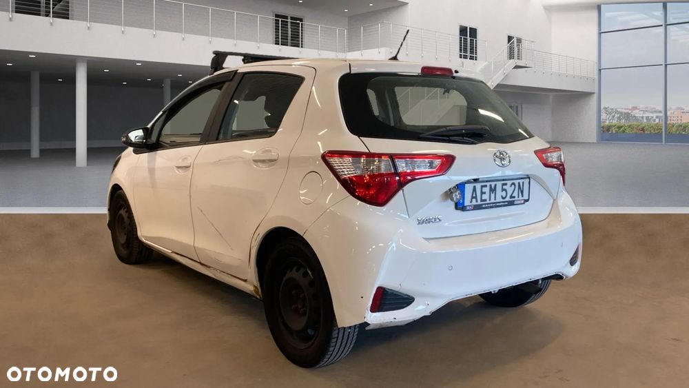 Toyota Yaris 1.5 Comfort CVT - 2