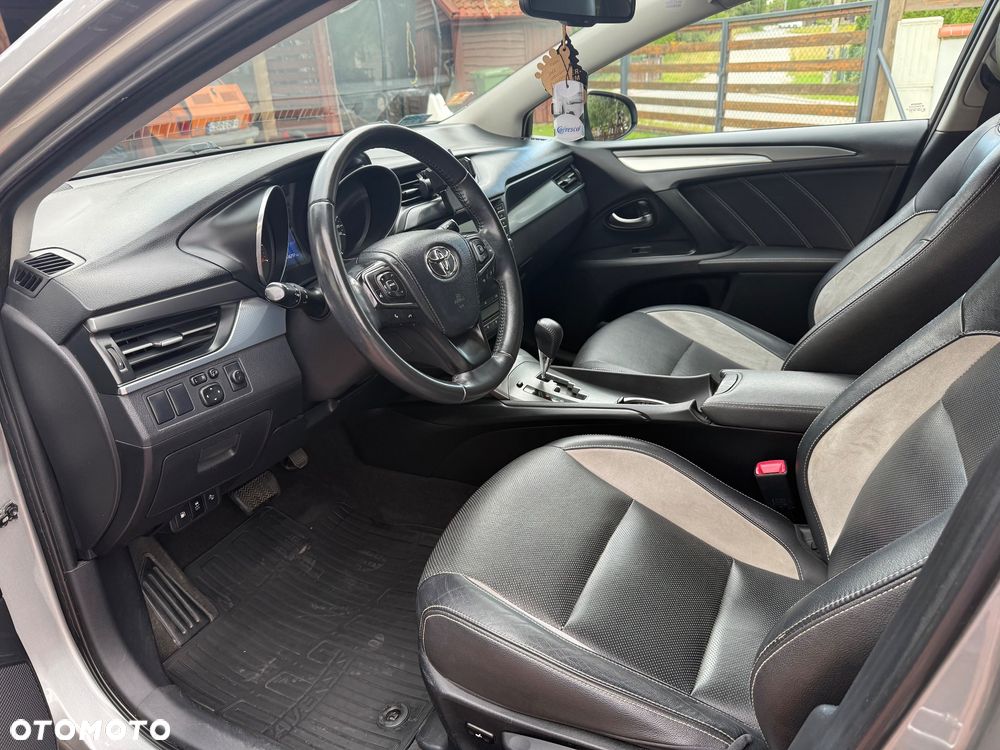Toyota Avensis 2.0 Prestige MS - 12